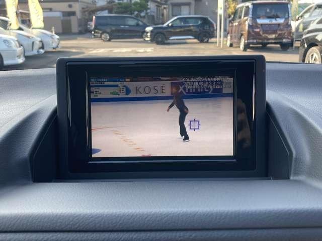 ＣＴ ＣＴ２００ｈ　クリエイティブ　テキスタイルインテリア　純正ナビ地デジＴＶ　バックカメラ　Ｂｌｕｅｔｏｏｔｈ　革シート　スマートキー　ＥＴＣ　プッシュスターター　ＬＥＤヘッドライト　ローダウン　アルミ（4枚目）