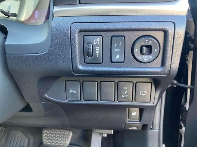 ＣＴ ＣＴ２００ｈ　クリエイティブ　テキスタイルインテリア　純正ナビ地デジＴＶ　バックカメラ　Ｂｌｕｅｔｏｏｔｈ　革シート　スマートキー　ＥＴＣ　プッシュスターター　ＬＥＤヘッドライト　ローダウン　アルミ（7枚目）