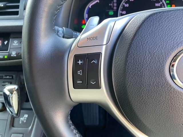 ＣＴ ＣＴ２００ｈ　クリエイティブ　テキスタイルインテリア　純正ナビ地デジＴＶ　バックカメラ　Ｂｌｕｅｔｏｏｔｈ　革シート　スマートキー　ＥＴＣ　プッシュスターター　ＬＥＤヘッドライト　ローダウン　アルミ（10枚目）