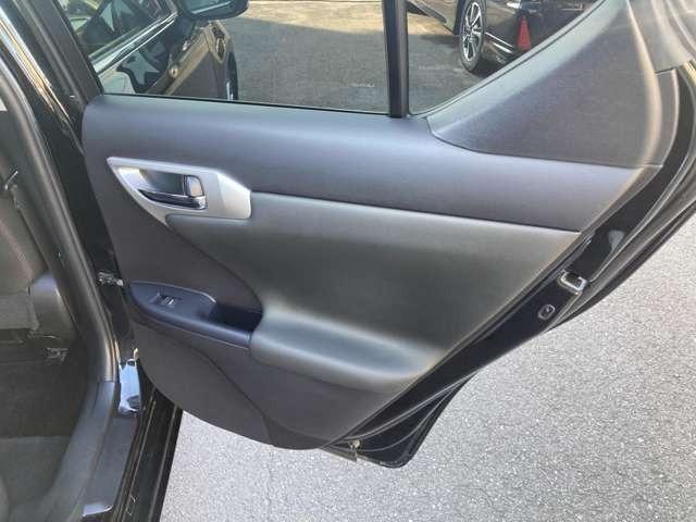 ＣＴ ＣＴ２００ｈ　クリエイティブ　テキスタイルインテリア　純正ナビ地デジＴＶ　バックカメラ　Ｂｌｕｅｔｏｏｔｈ　革シート　スマートキー　ＥＴＣ　プッシュスターター　ＬＥＤヘッドライト　ローダウン　アルミ（19枚目）