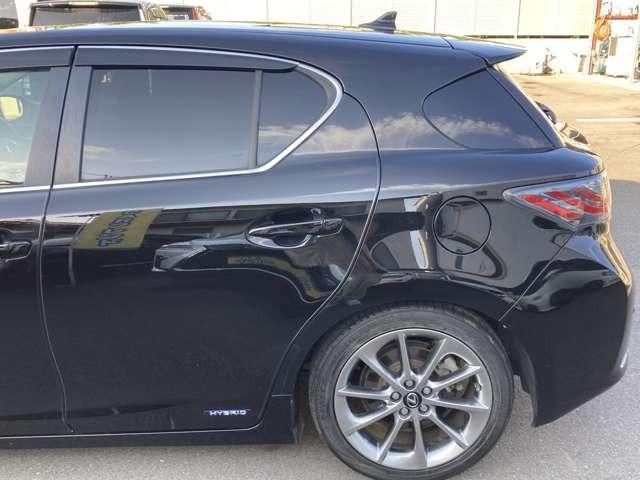 ＣＴ ＣＴ２００ｈ　クリエイティブ　テキスタイルインテリア　純正ナビ地デジＴＶ　バックカメラ　Ｂｌｕｅｔｏｏｔｈ　革シート　スマートキー　ＥＴＣ　プッシュスターター　ＬＥＤヘッドライト　ローダウン　アルミ（33枚目）