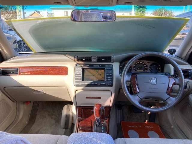 クラウン ロイヤルサルーン　プレミアム　車高調／深リム１９インチＡＷ／フロントスポイラー／キーレスエントリー／ＥＴＣ／クルーズコントロール／ＨＩＤヘッドライト／後期モデル／パール単色カラー（2枚目）