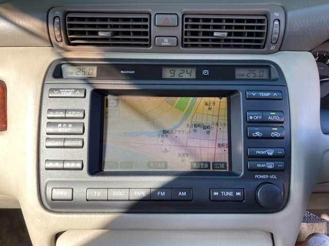 クラウン ロイヤルサルーン　プレミアム　車高調／深リム１９インチＡＷ／フロントスポイラー／キーレスエントリー／ＥＴＣ／クルーズコントロール／ＨＩＤヘッドライト／後期モデル／パール単色カラー（3枚目）