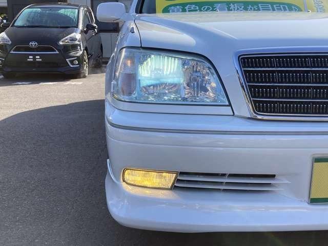 クラウン ロイヤルサルーン　プレミアム　車高調／深リム１９インチＡＷ／フロントスポイラー／キーレスエントリー／ＥＴＣ／クルーズコントロール／ＨＩＤヘッドライト／後期モデル／パール単色カラー（23枚目）