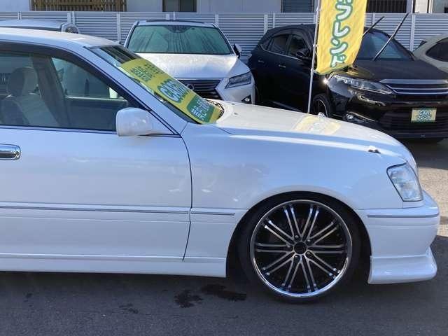 クラウン ロイヤルサルーン　プレミアム　車高調／深リム１９インチＡＷ／フロントスポイラー／キーレスエントリー／ＥＴＣ／クルーズコントロール／ＨＩＤヘッドライト／後期モデル／パール単色カラー（24枚目）