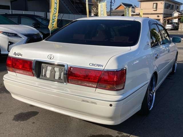 クラウン ロイヤルサルーン　プレミアム　車高調／深リム１９インチＡＷ／フロントスポイラー／キーレスエントリー／ＥＴＣ／クルーズコントロール／ＨＩＤヘッドライト／後期モデル／パール単色カラー（26枚目）