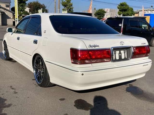 クラウン ロイヤルサルーン　プレミアム　車高調／深リム１９インチＡＷ／フロントスポイラー／キーレスエントリー／ＥＴＣ／クルーズコントロール／ＨＩＤヘッドライト／後期モデル／パール単色カラー（27枚目）