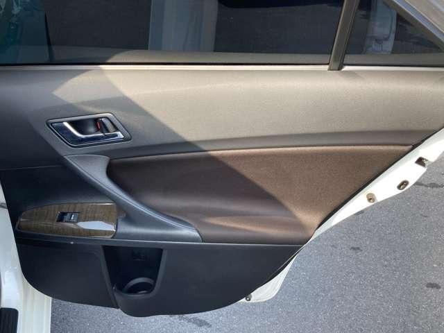 マークX 250G 純正ナビ地デジTV/Bluetooth/バックカメラ/ETC/スマートキー/エアロ/ローダウン/社外19インチAW/HIDヘッドライト(17枚目)