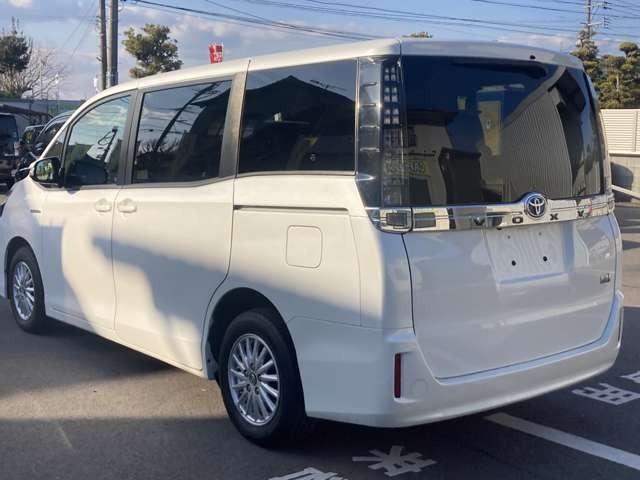 ヴォクシー ハイブリッドV 後席モニター 純正ナビ地デジTV バックカメラ Bluetooth 両側電動スライドドア スマートキー ETC プッシュスターター LEDヘッドライト 車検2年付(36枚目)