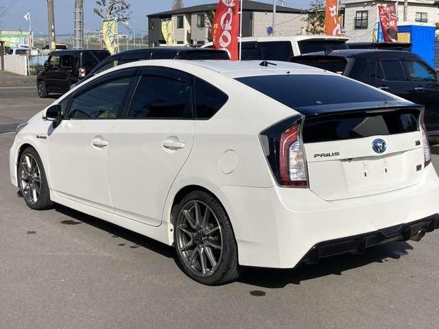 プリウス Sツーリングセレクション・G’s 純正ナビ地デジTV/Bluetooth/バックカメラ/デジタルインナーミラー/ETC/スマートキー/プッシュスターター/クルーズコントロール/HIDヘッドライト/専用パーツ(32枚目)