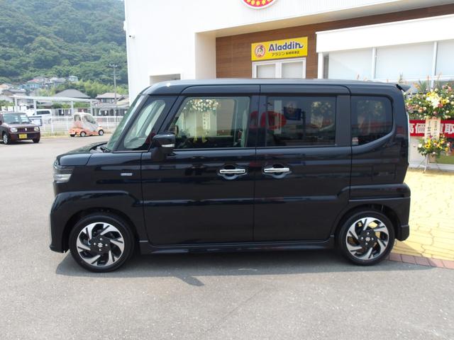 スペーシアカスタム 　届出済未使用車・スマートキー・両側パワスラ・ハンドルヒーター・シートヒーター・リアサーキュレーター・ＬＥＤヘッドライト・純正アルミホイール・オットマン（2枚目）