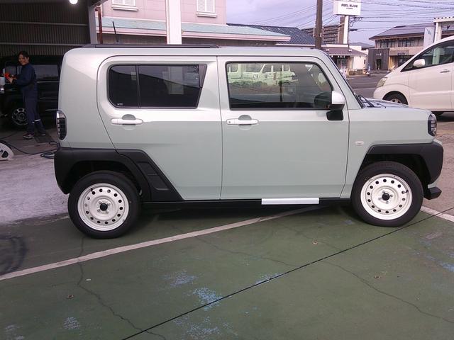 タフト G 届出済み未使用車 ホワイトパック スマートアシスト スマートキー シートヒーター LEDヘッドライト パノラマルーフ バックカメラ ルーフレール フロアマット(4枚目)