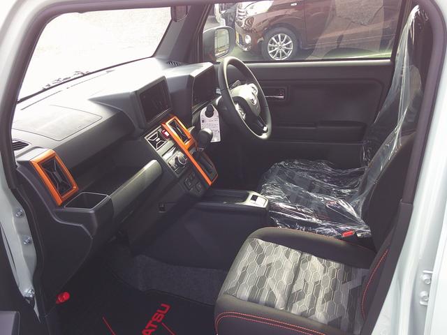 タフト G 届出済み未使用車 ホワイトパック スマートアシスト スマートキー シートヒーター LEDヘッドライト パノラマルーフ バックカメラ ルーフレール フロアマット(8枚目)