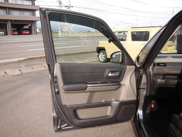 フリード Ｇ・ホンダセンシング　社外ナビ　バックカメラ　ＥＴＣ　クルーズコントロール　両側パワスラ　純正アルミホイール　ハーフレザーシート　ＬＥＤヘッドライト（19枚目）