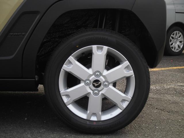 タフト G 届出済み未使用車 スマートアシスト スマートキー シートヒーター LEDヘッドライト パノラマルーフ バックカメラ ルーフレール フロアマット 純正アルミホイール(4枚目)