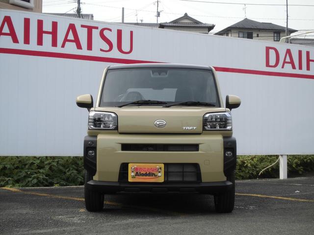 タフト G 届出済み未使用車 スマートアシスト スマートキー シートヒーター LEDヘッドライト パノラマルーフ バックカメラ ルーフレール フロアマット 純正アルミホイール(19枚目)