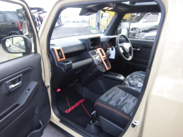 タフト G 届出済み未使用車 スマートアシスト スマートキー シートヒーター LEDヘッドライト パノラマルーフ バックカメラ ルーフレール フロアマット 純正アルミホイール(21枚目)