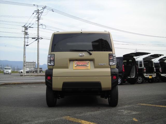 タフト G 届出済み未使用車 スマートアシスト スマートキー シートヒーター LEDヘッドライト パノラマルーフ バックカメラ ルーフレール フロアマット 純正アルミホイール(24枚目)