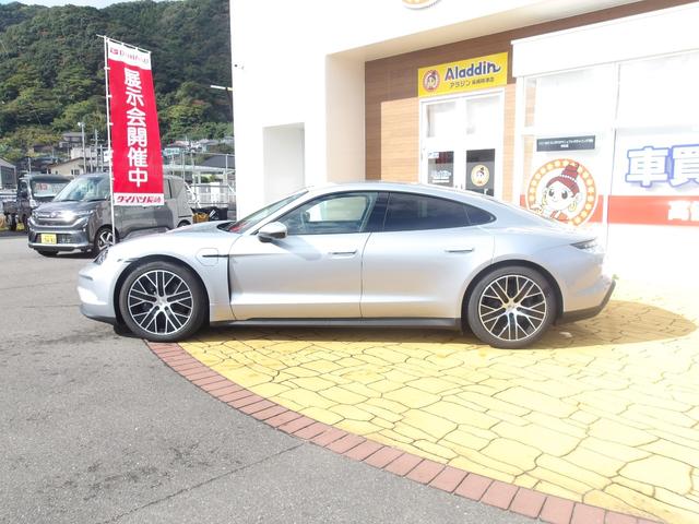 タイカン タイカン パフォーマンスバッテリープラス スポーツクロノパッケージ BOSEサウンド 全方位カメラ 黒レザーシート ベンチレーター 前後ドラレコ 20インチAW マトリクスLED 5人乗り ソフトクローズドア(5枚目)