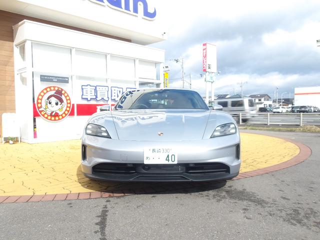 タイカン タイカン パフォーマンスバッテリープラス スポーツクロノパッケージ BOSEサウンド 全方位カメラ 黒レザーシート ベンチレーター 前後ドラレコ 20インチAW マトリクスLED 5人乗り ソフトクローズドア(9枚目)