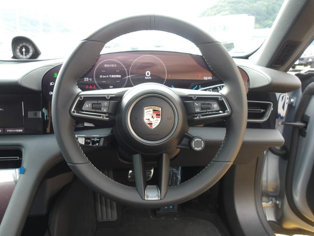 タイカン タイカン パフォーマンスバッテリープラス スポーツクロノパッケージ BOSEサウンド 全方位カメラ 黒レザーシート ベンチレーター 前後ドラレコ 20インチAW マトリクスLED 5人乗り ソフトクローズドア(13枚目)