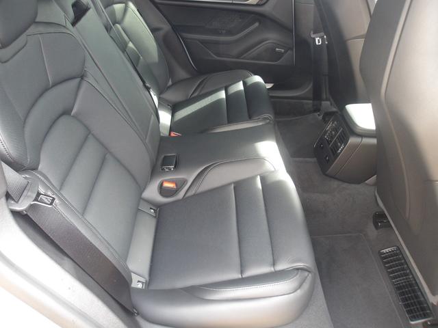 タイカン タイカン パフォーマンスバッテリープラス スポーツクロノパッケージ BOSEサウンド 全方位カメラ 黒レザーシート ベンチレーター 前後ドラレコ 20インチAW マトリクスLED 5人乗り ソフトクローズドア(14枚目)