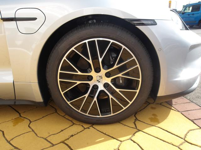 タイカン タイカン パフォーマンスバッテリープラス スポーツクロノパッケージ BOSEサウンド 全方位カメラ 黒レザーシート ベンチレーター 前後ドラレコ 20インチAW マトリクスLED 5人乗り ソフトクローズドア(15枚目)