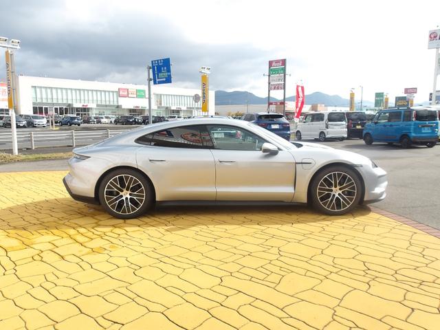 タイカン タイカン パフォーマンスバッテリープラス スポーツクロノパッケージ BOSEサウンド 全方位カメラ 黒レザーシート ベンチレーター 前後ドラレコ 20インチAW マトリクスLED 5人乗り ソフトクローズドア(16枚目)