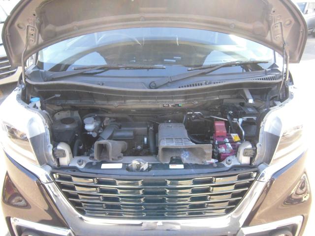 スペーシアカスタム ハイブリッドＸＳターボ　社外９インチナビ　ＥＴＣ　純正アルミホイール　サーキュレーター　両側パワスラ　シートヒーター　デュアルセンターブレーキサポート　衝突被害軽減ブレーキ（8枚目）