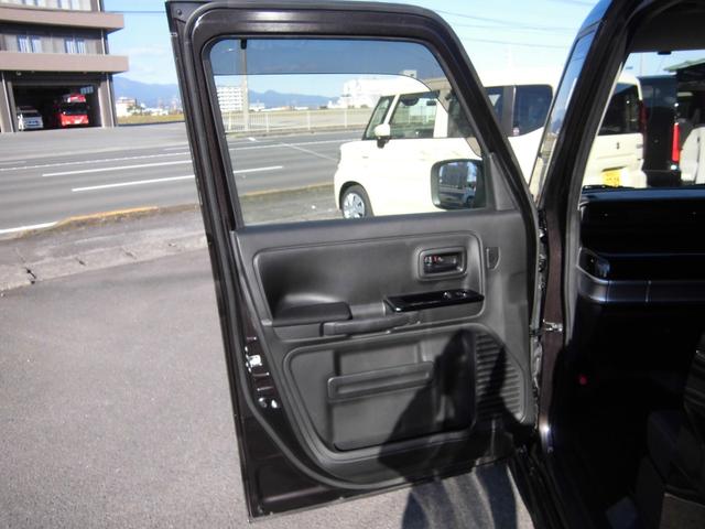 スペーシアカスタム ハイブリッドＸＳターボ　社外９インチナビ　ＥＴＣ　純正アルミホイール　サーキュレーター　両側パワスラ　シートヒーター　デュアルセンターブレーキサポート　衝突被害軽減ブレーキ（10枚目）