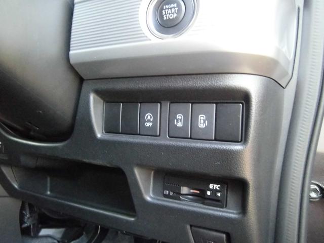 スペーシアカスタム ハイブリッドＸＳターボ　社外９インチナビ　ＥＴＣ　純正アルミホイール　サーキュレーター　両側パワスラ　シートヒーター　デュアルセンターブレーキサポート　衝突被害軽減ブレーキ（17枚目）