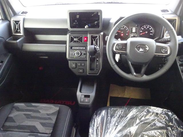 タフト Ｇ　ダーククロムベンチャー　届出済み未使用車　シートヒーター　ＬＥＤヘッドライト　バックカメラ　パノラマルーフ　ルーフレール　フロアマット　純正アルミホイール　スマートキー　スマートアシスト（12枚目）