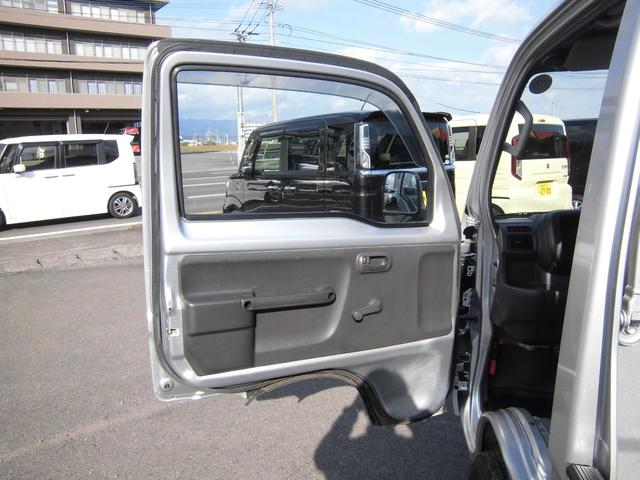 アクティトラック SDX 4WD 5MT 純正ラジオ エアコン・パワステ(12枚目)