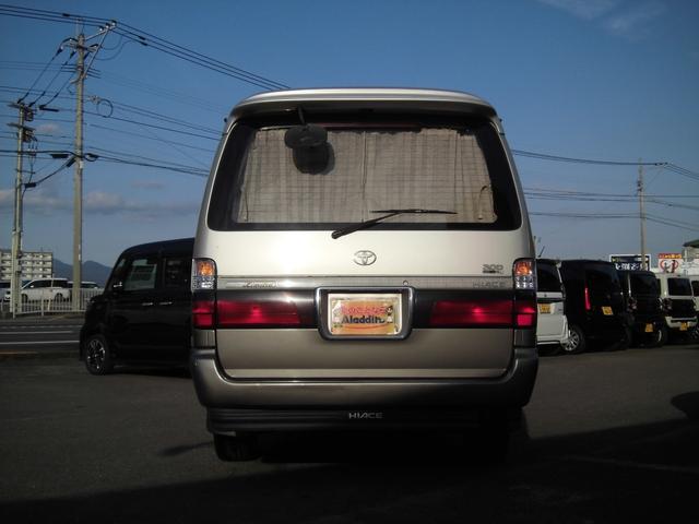 ハイエースワゴン スーパーカスタムリミテッド ディーゼルターボ トリプルムーンルーフ 2列目回転シート 社外オーディオ キーレス(10枚目)