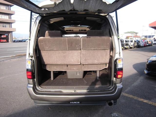 ハイエースワゴン スーパーカスタムリミテッド ディーゼルターボ トリプルムーンルーフ 2列目回転シート 社外オーディオ キーレス(11枚目)