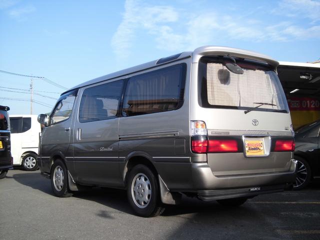 ハイエースワゴン スーパーカスタムリミテッド ディーゼルターボ トリプルムーンルーフ 2列目回転シート 社外オーディオ キーレス(19枚目)