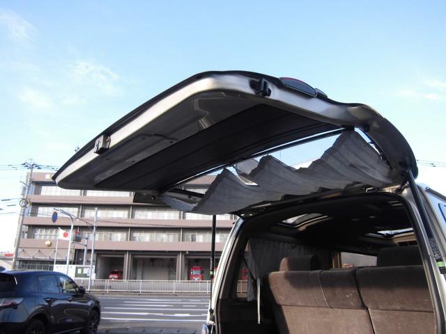 ハイエースワゴン スーパーカスタムリミテッド ディーゼルターボ トリプルムーンルーフ 2列目回転シート 社外オーディオ キーレス(20枚目)