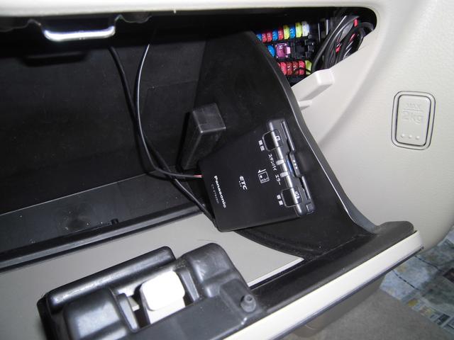 エブリイワゴン PZターボ 法人ワンオーナー インタークーラーターボ ETC バックカメラ シートヒーター 衝突被害軽減ブレーキ パワスラ 純正アルミ スマートキー プッシュスタート(4枚目)