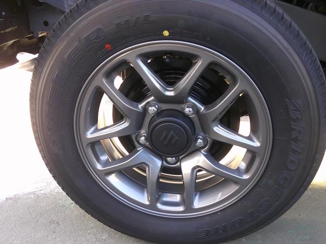 ジムニー XC 届出済み未使用車 スマートキー LEDヘッドライト シートヒーター クルーズコントロール スズキセーフティ 純正アルミ(5枚目)