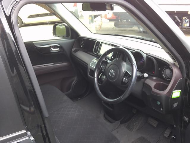 N-ONE プレミアム ツアラー・Lパッケージ スマートキー 純正ナビ フルセグ Bカメラ 純正アルミ ターボ 革巻きハンドル パドルシフト ドライブレコーダー(10枚目)