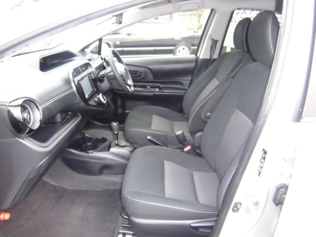 アクア Ｓスタイルブラック　純正ナビ　ワンセグ　パノラミックビューモニター　オートハイビーム　トヨタセーフティセンス　ドライブレコーダー前後　ＥＴＣ（3枚目）