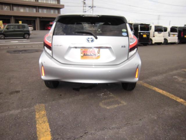 アクア Ｓスタイルブラック　純正ナビ　ワンセグ　パノラミックビューモニター　オートハイビーム　トヨタセーフティセンス　ドライブレコーダー前後　ＥＴＣ（10枚目）