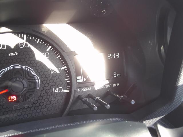 タフト Ｘ　届出済み未使用車　スマートキー　バックカメラ　ＬＥＤヘッドライト　フロアマット　スマートアシスト　パノラマルーフ（5枚目）