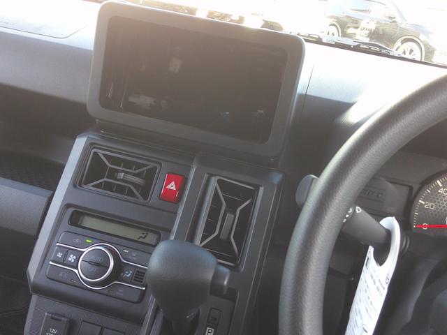 タフト Ｘ　届出済み未使用車　スマートキー　バックカメラ　ＬＥＤヘッドライト　フロアマット　スマートアシスト　パノラマルーフ（6枚目）