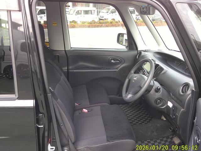 タント カスタムＸ　ワンオーナー　スマートキー　パワースライドドア　純正ナビ　ＴＶ　バックカメラ　純正アルミ　ＨＩＤ（9枚目）