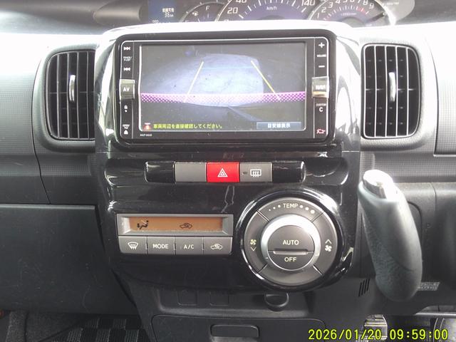 タント カスタムＸ　ワンオーナー　スマートキー　パワースライドドア　純正ナビ　ＴＶ　バックカメラ　純正アルミ　ＨＩＤ（18枚目）