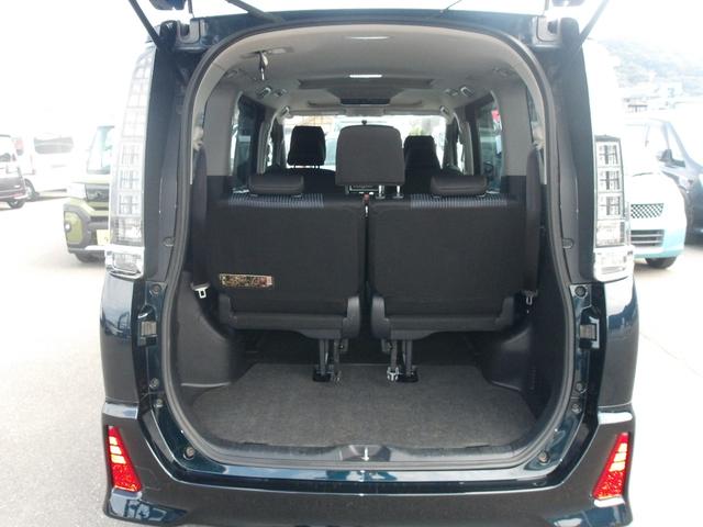 ヴォクシー ＺＳ　社外ナビ　バックカメラ　フリップダウンモニター　パワスラ　ＬＥＤヘッドライト　スマートキー　ツインムーンルーフ　純正アルミホイール（13枚目）