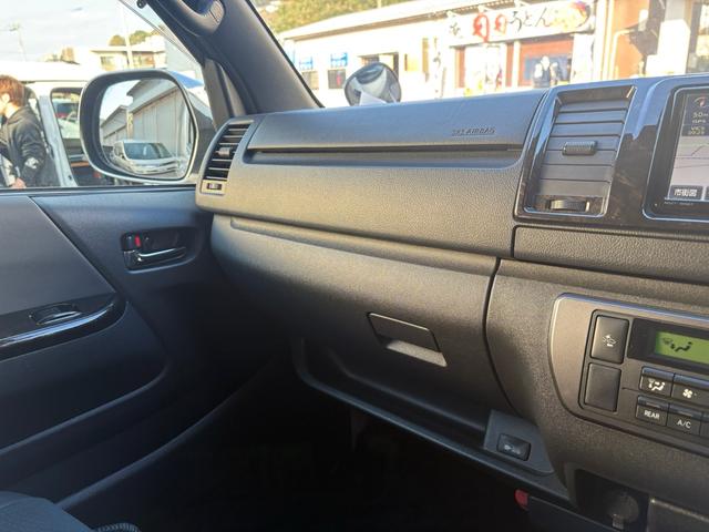 ハイエースバン （30枚目）