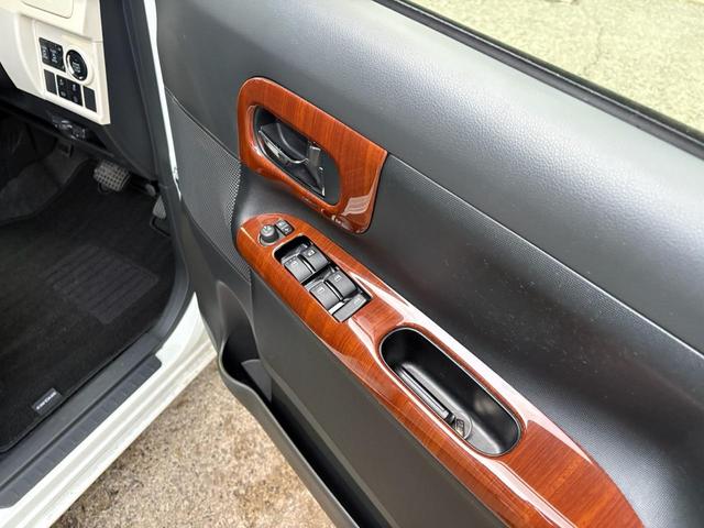 ムーヴキャンバス Ｇブラックインテリアリミテッド　ＳＡＩＩＩ　ＧブラックインテリアリミテッドＳＡＩＩＩ純正ホイール両側電動パワースライドドア　ステアリングリモコン　バックカメラ（15枚目）