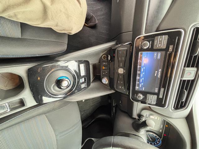 リーフ Ｇ　アラウンドビューモニター　プロパイロット　インテリジェントルームミラー　ドライブレコーダー　ＥＴＣ（13枚目）